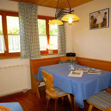 Haus Auerhahn Apartment